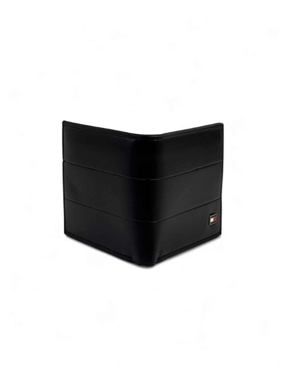 Tommy Hilfiger-Inspired Black Leather Wallet β Minimal Design, Maximum Sophistication π€β¨