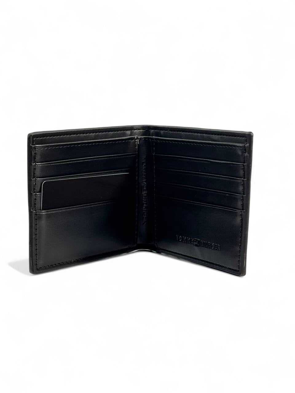 Tommy Hilfiger-Inspired Black Leather Wallet β Minimal Design, Maximum Sophistication π€β¨