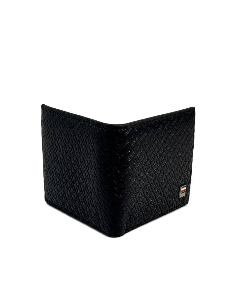 Tommy Hilfiger-Inspired Black Embossed Wallet – Precision in Every Detail 🖤✨