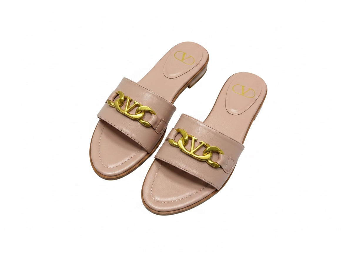 Valentino VLogo Nude Leather Slides 🤍✨ Premium Gold Chain