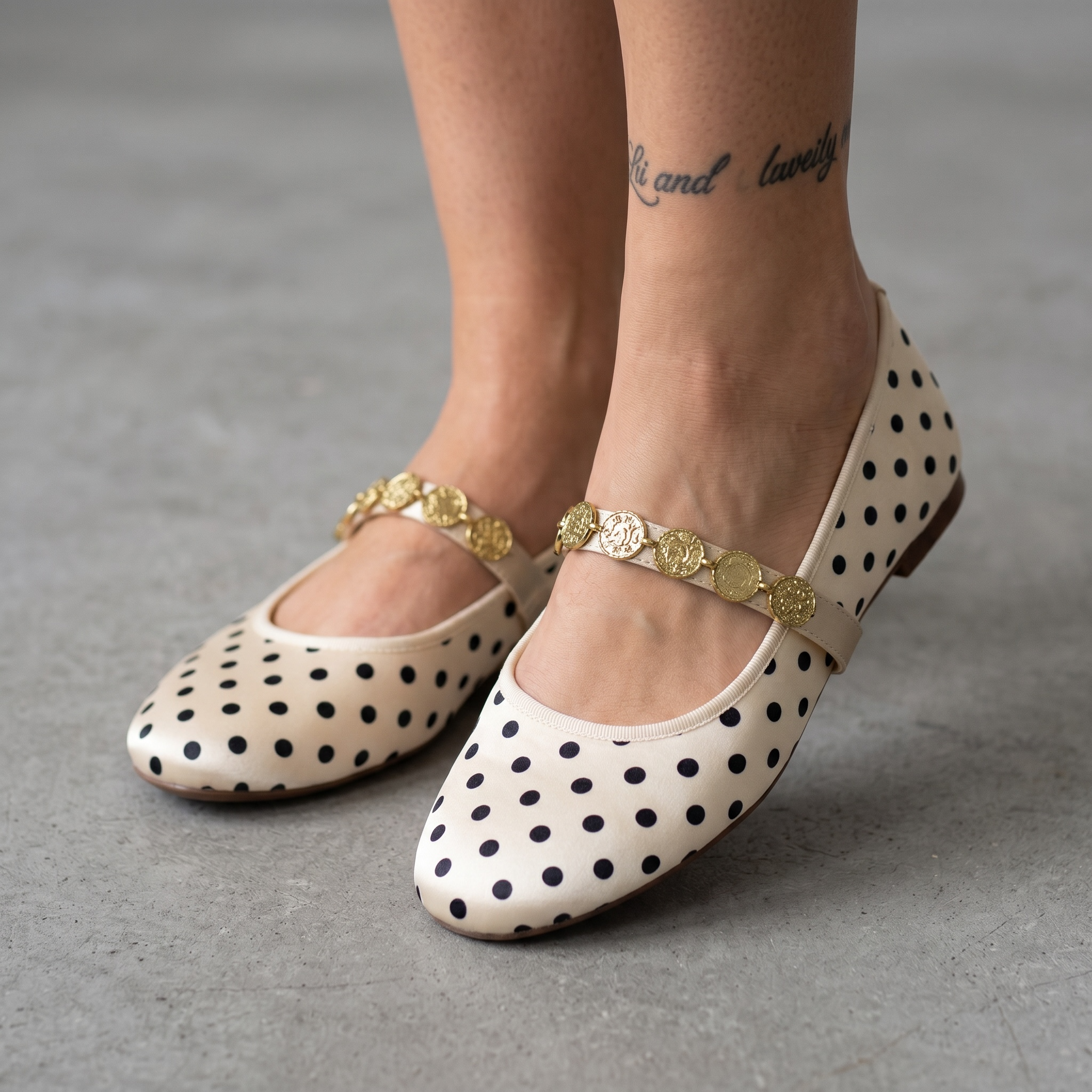 Elegant Polka Dot Ballet Flats ✨🤍
