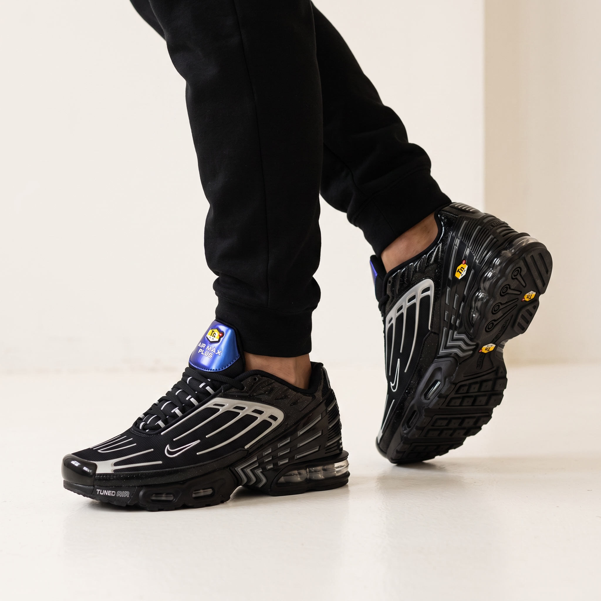 Nike Air Max Plus β Black Iridescent β¨