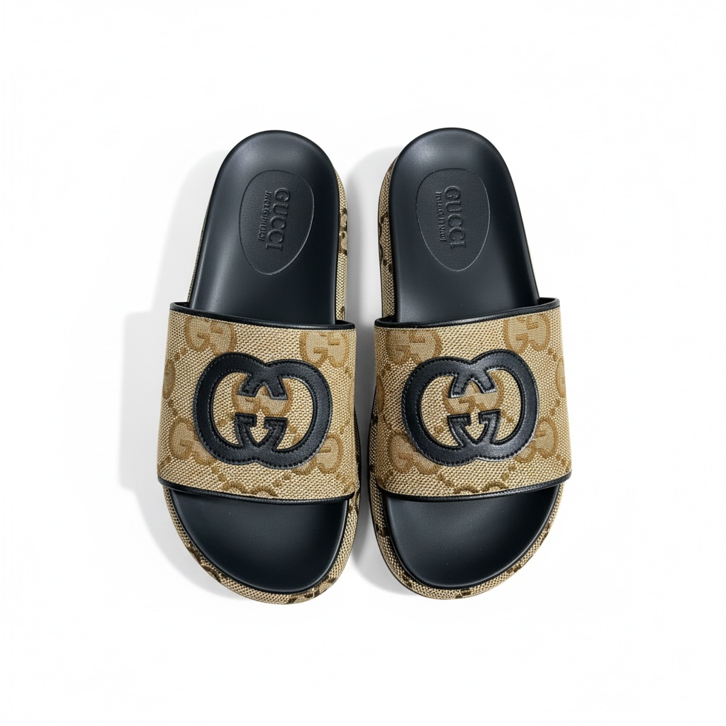 Gucci GG Canvas Platform Slides 🖤✨