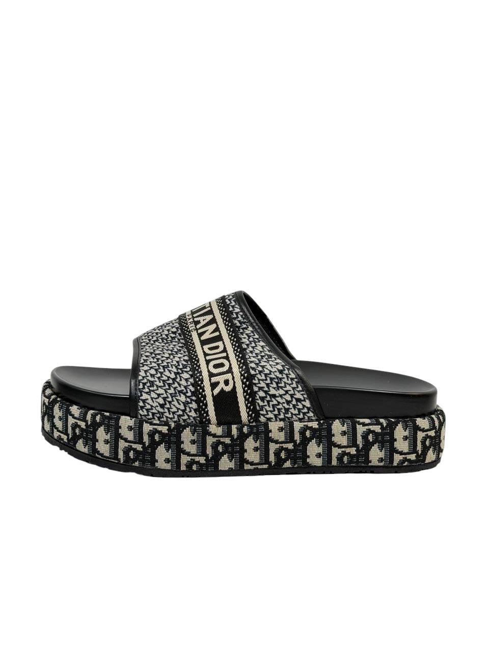 DIOR Slides – Oblique Strap Edition 🖤✨