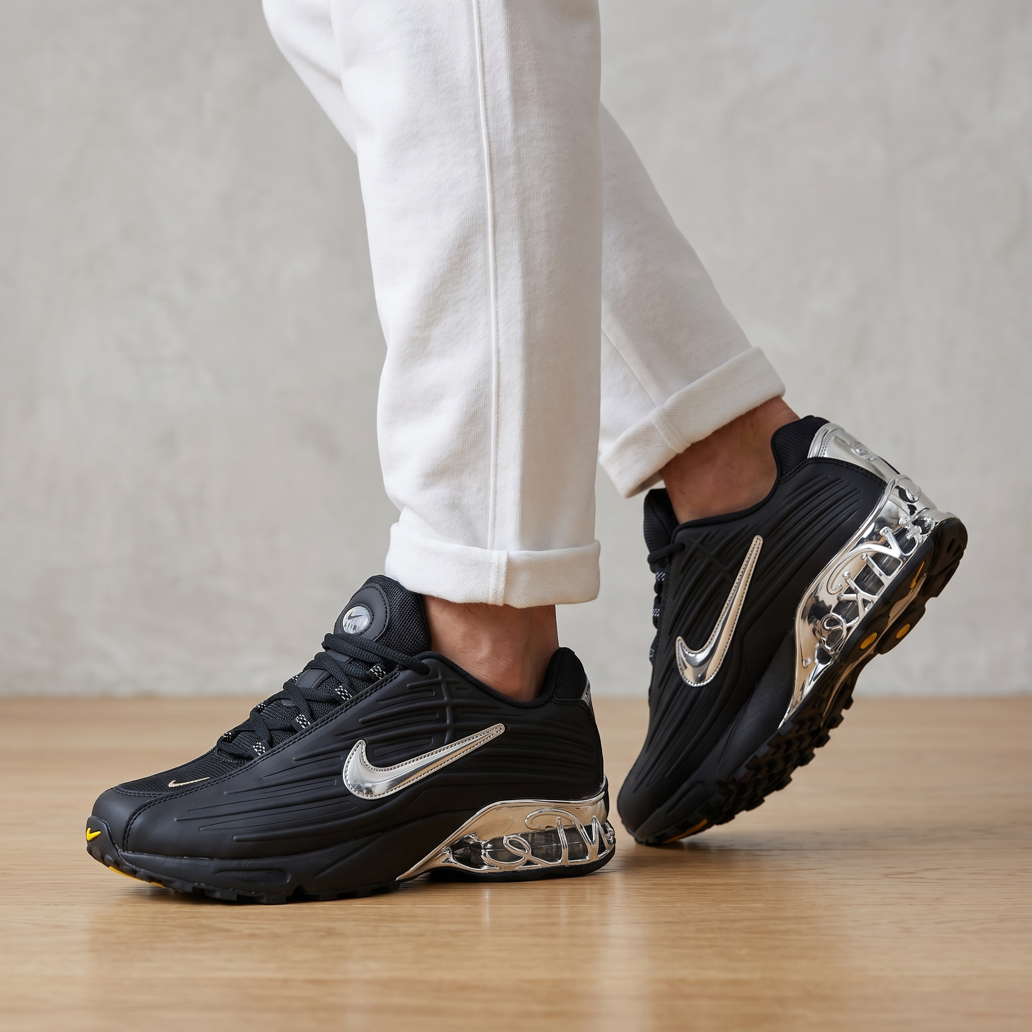 Nike Shox Black Chrome Edition β Bold Power, Timeless Style