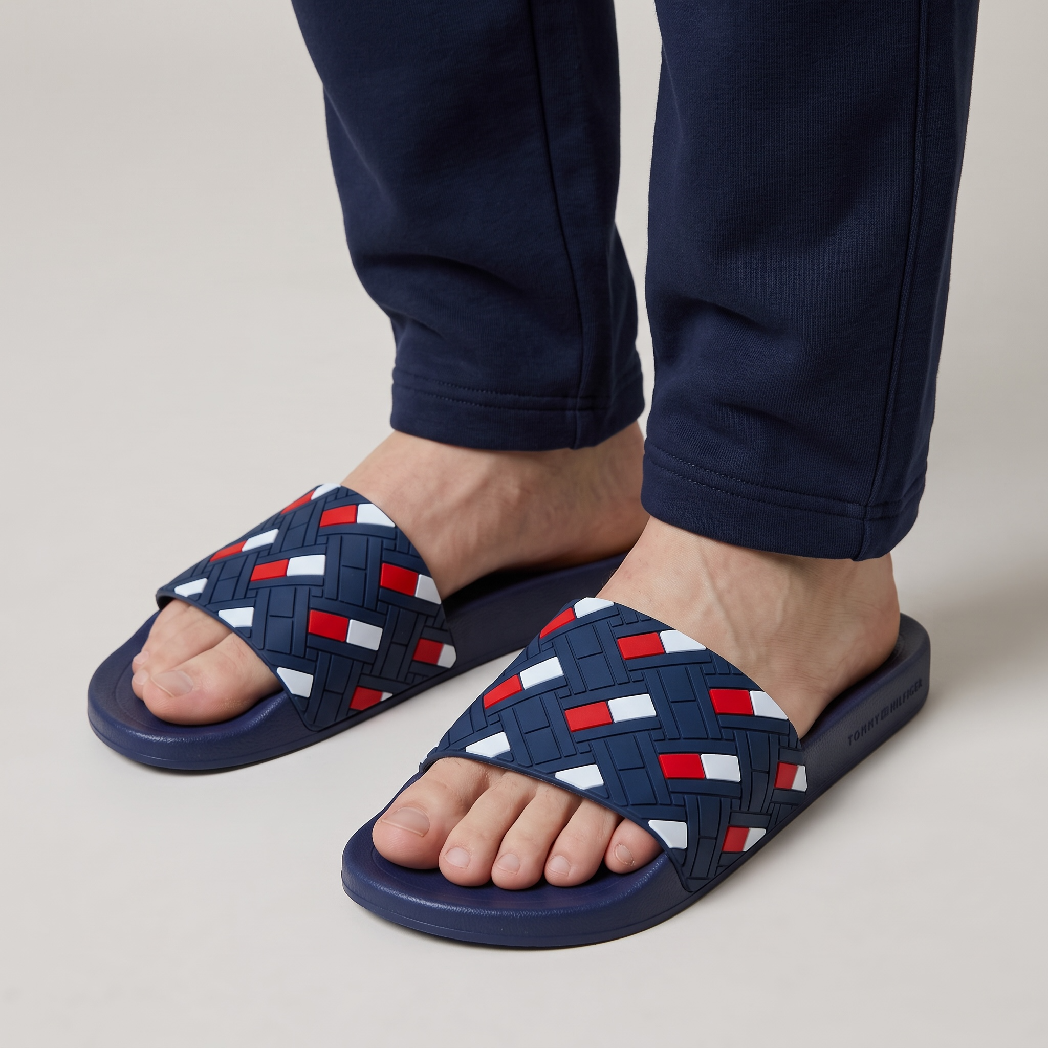 👟 Tommy Hilfiger Navy Blue Logo Slides – Unisex Summer Sandals