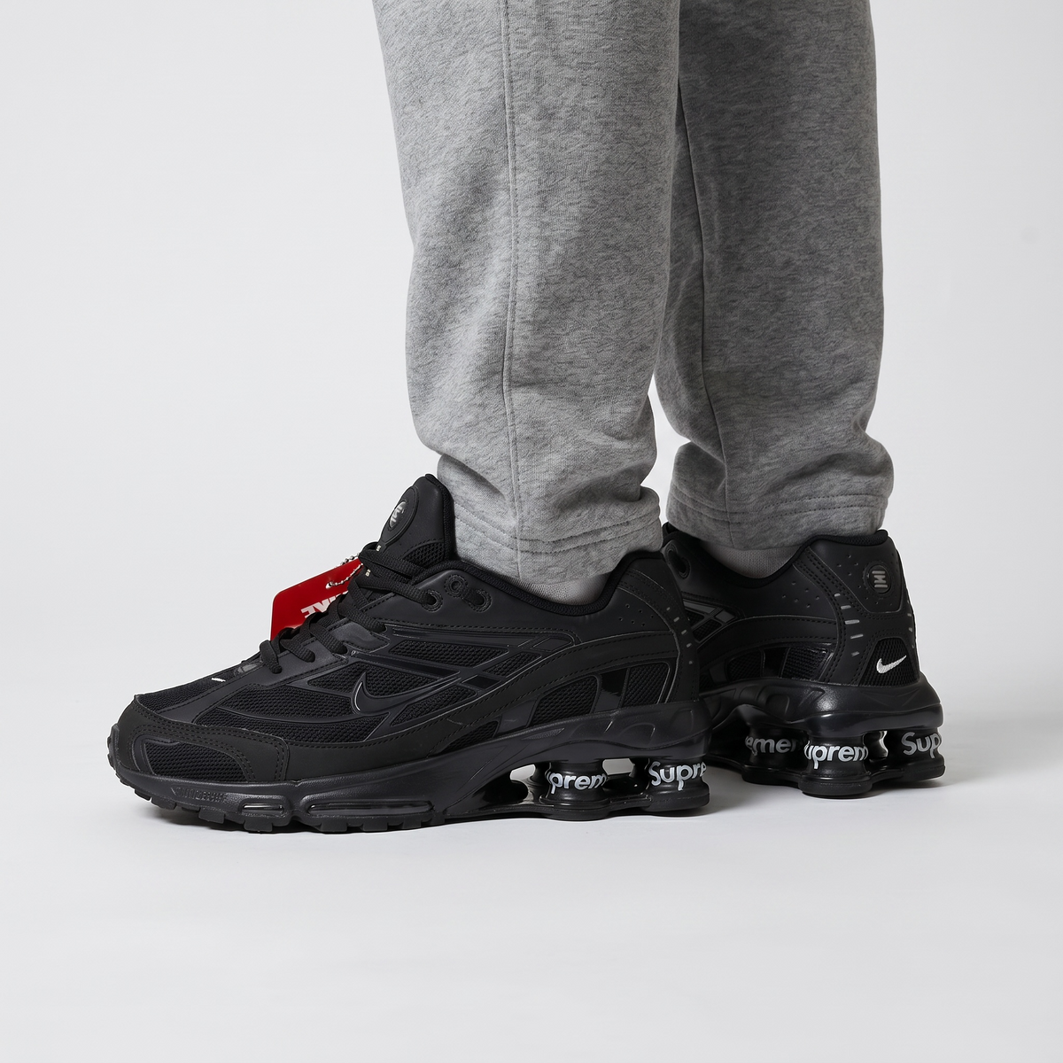 π₯π Nike Shox Ride 2 x Supreme Triple Black Limited Edition Sneakers β Premium Streetwear Cushion Running Shoes π€β‘