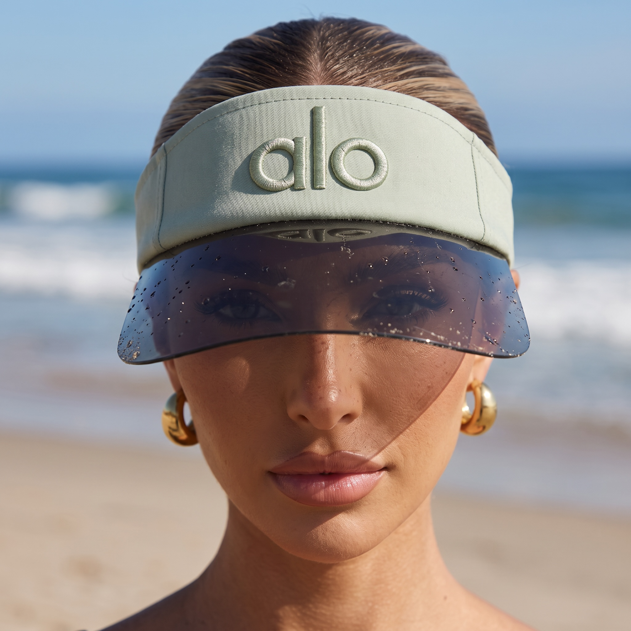 Alo Yoga Iridescent Visor Cap – Sage Green
