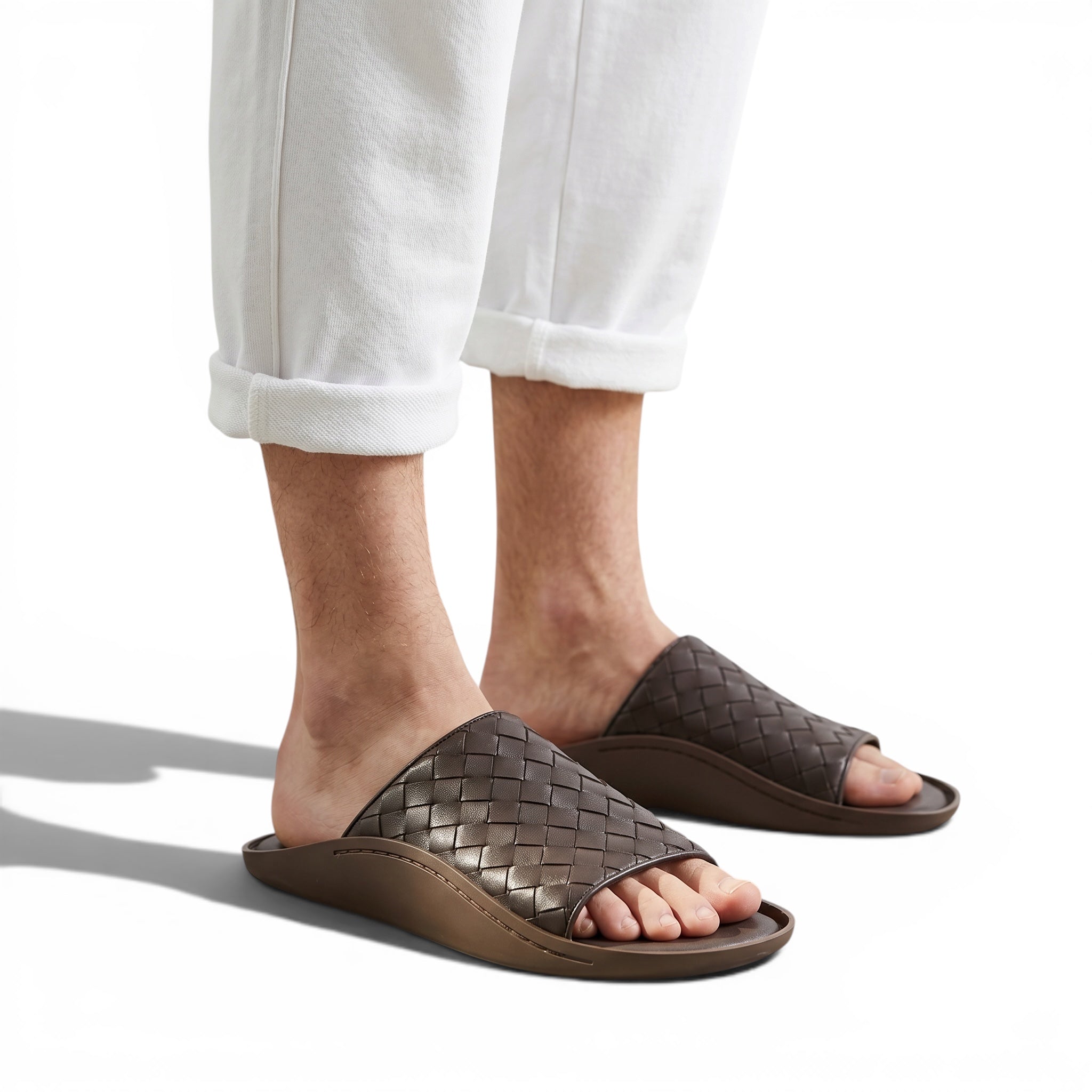 Bottega Veneta Intrecciato Slide Sandals β Brown Edition π€β¨