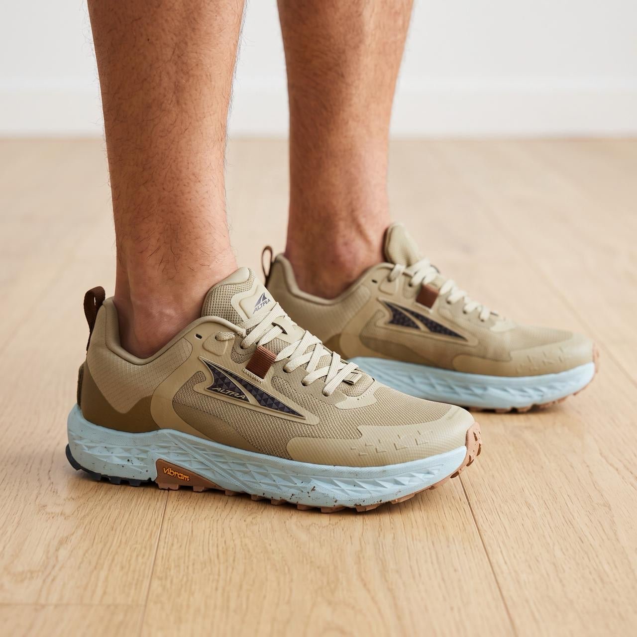 Altra Trail Shoe β Sand Tan with Sky Blue Sole π