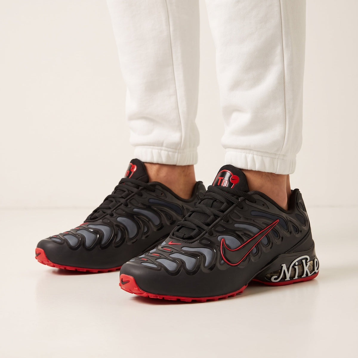 Nike TN Trainer Runner β Black & Red