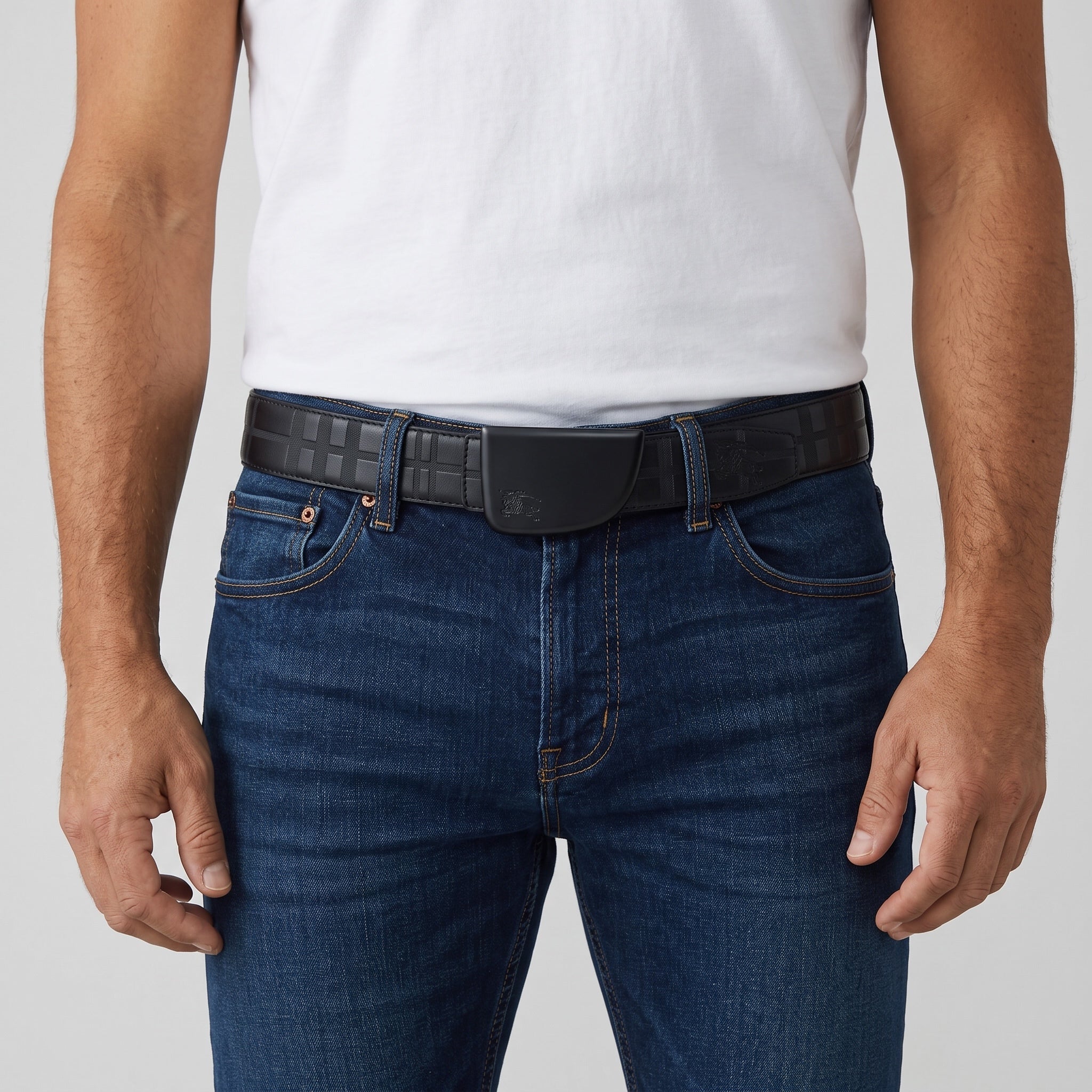 Burberry Belt β Black Plaque Buckle π€ 120 cm