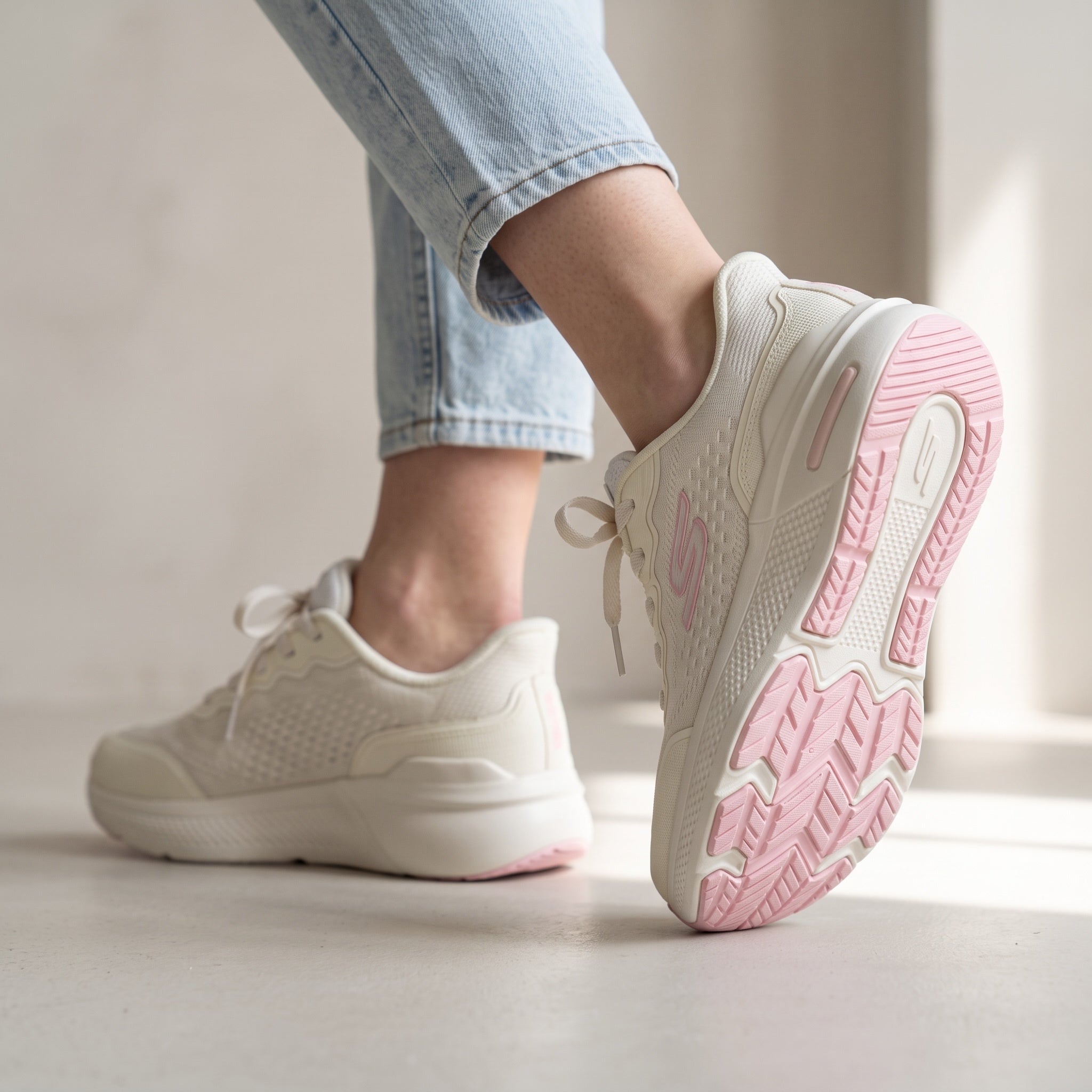 Skechers Performance Trainer – Cream Pink 👟