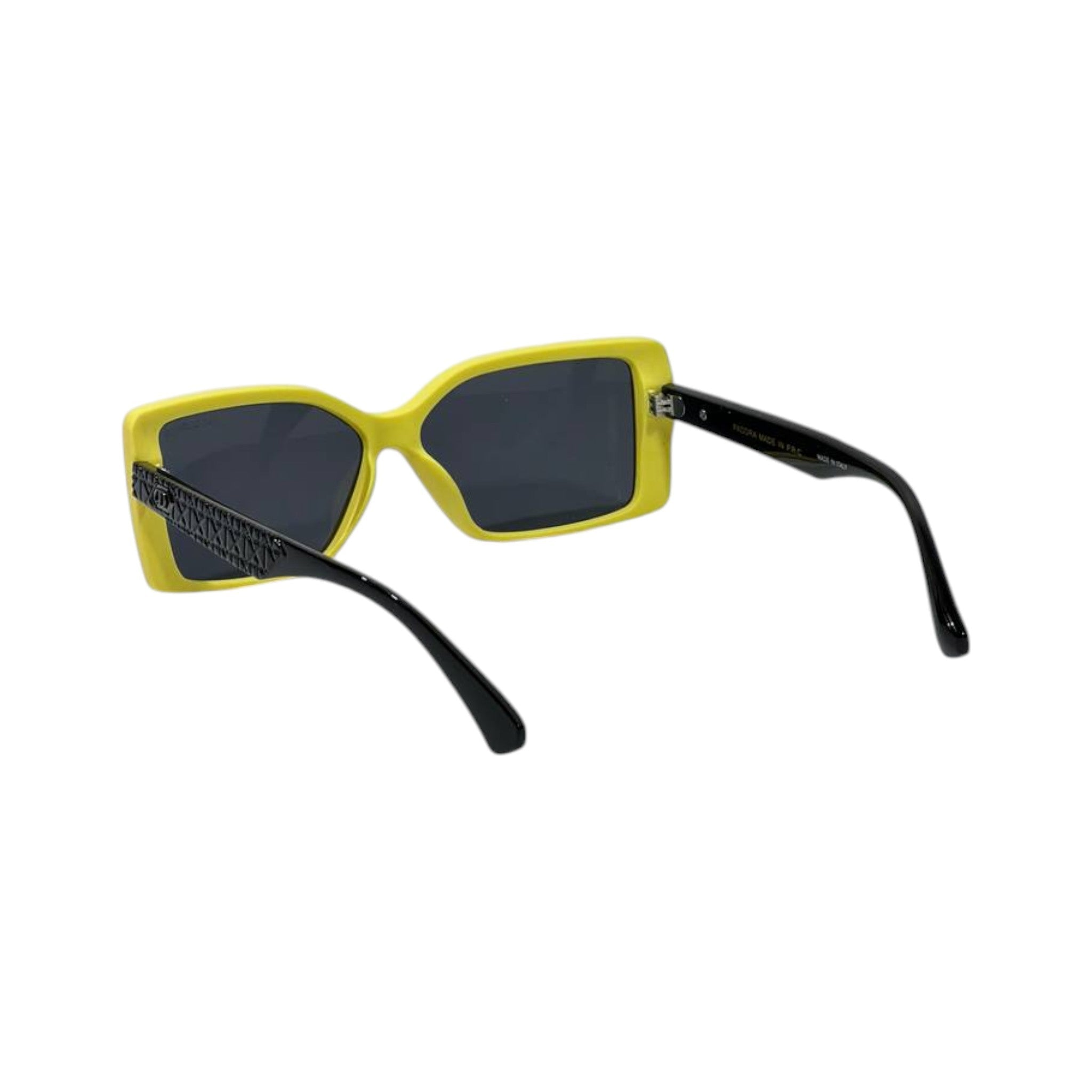 Dolce & Gabbana Bold Cat-Eye Sunglasses – Stand Out in Style 💛✨