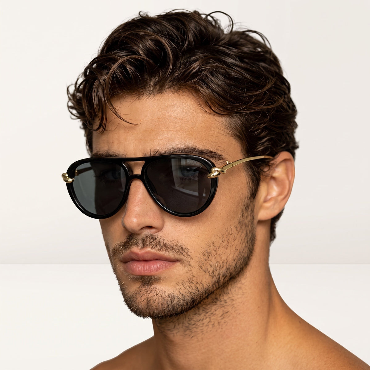 BOTTEGA VENTA– Black & Gold 🕶️✨