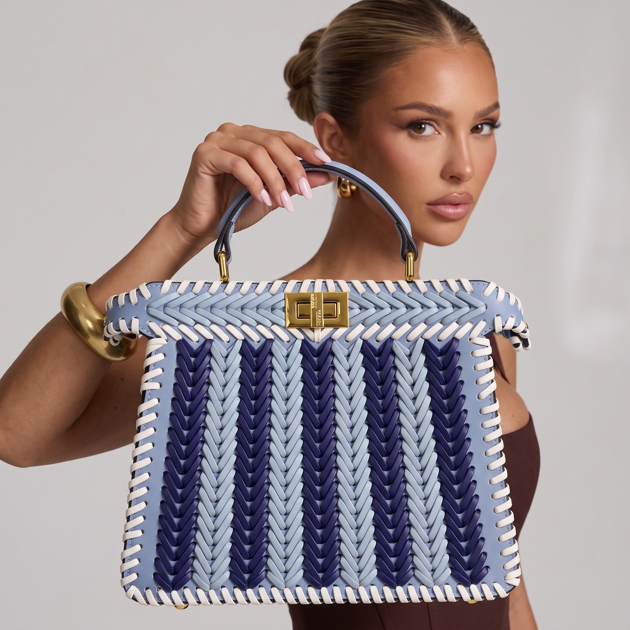 Fendi peekaboo Woven Top-Handle Bag – Light Blue 👜