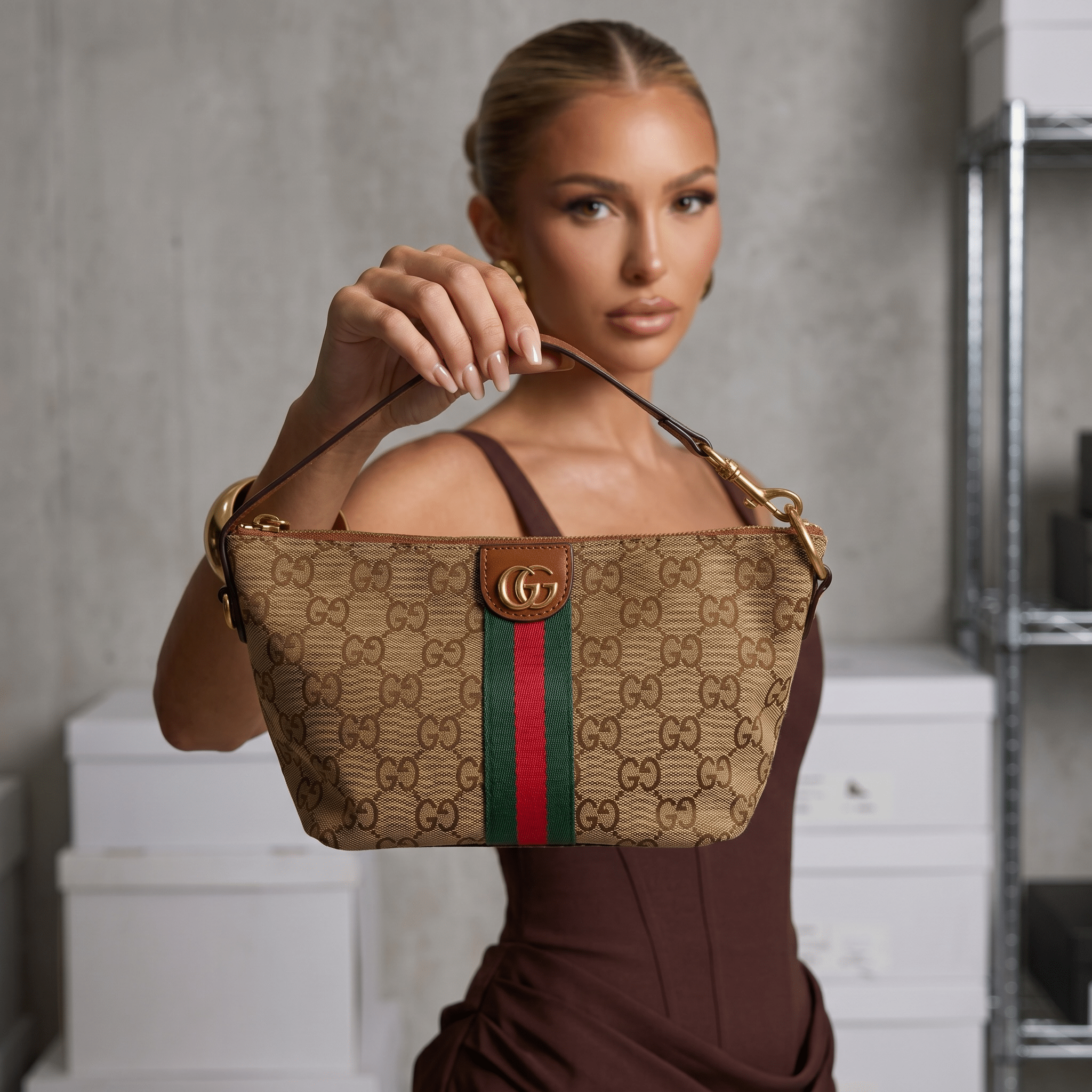 Gucci Beige GG Supreme Web Stripe Shoulder Bag 🤎💚❤️✨👜🔥