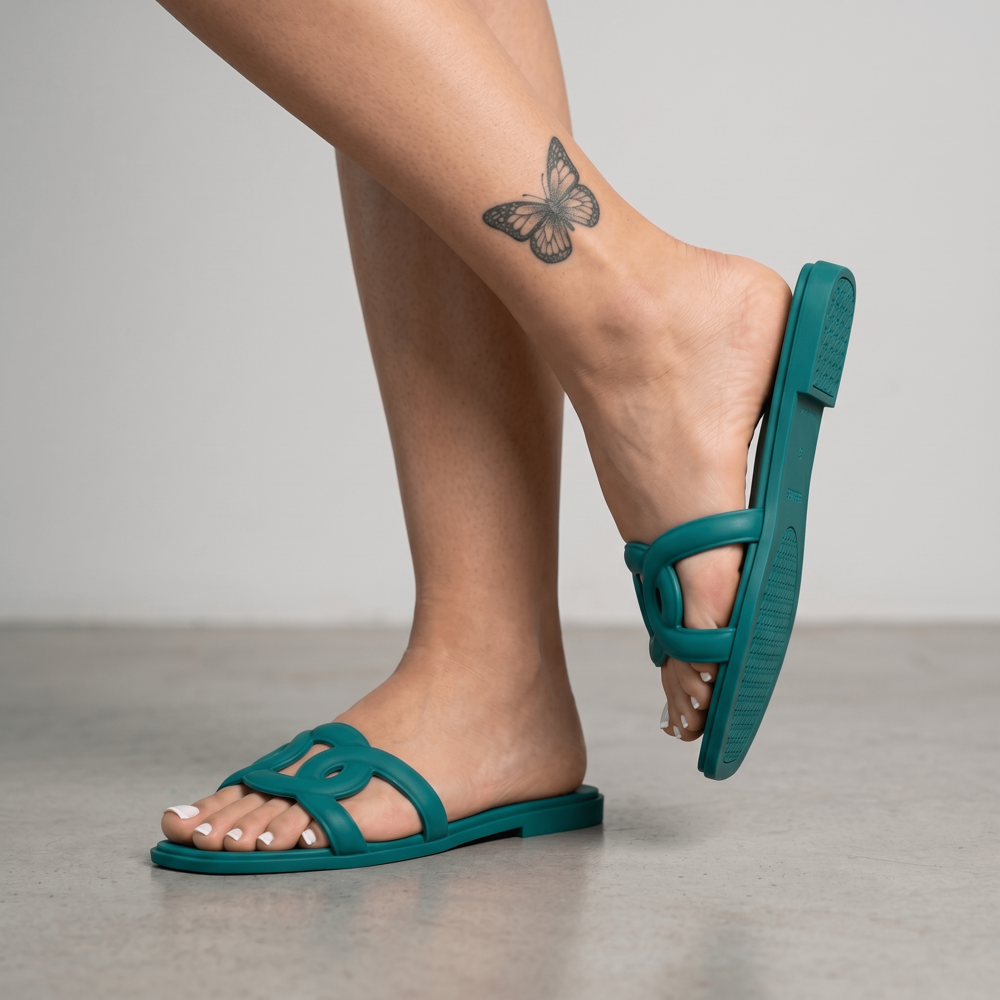 HermΓ¨s Chypre Rubber Sandals β Emerald Green π