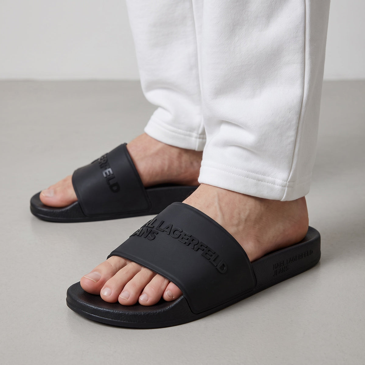 Karl Lagerfeld Logo Pool Slides β Matte Black π€