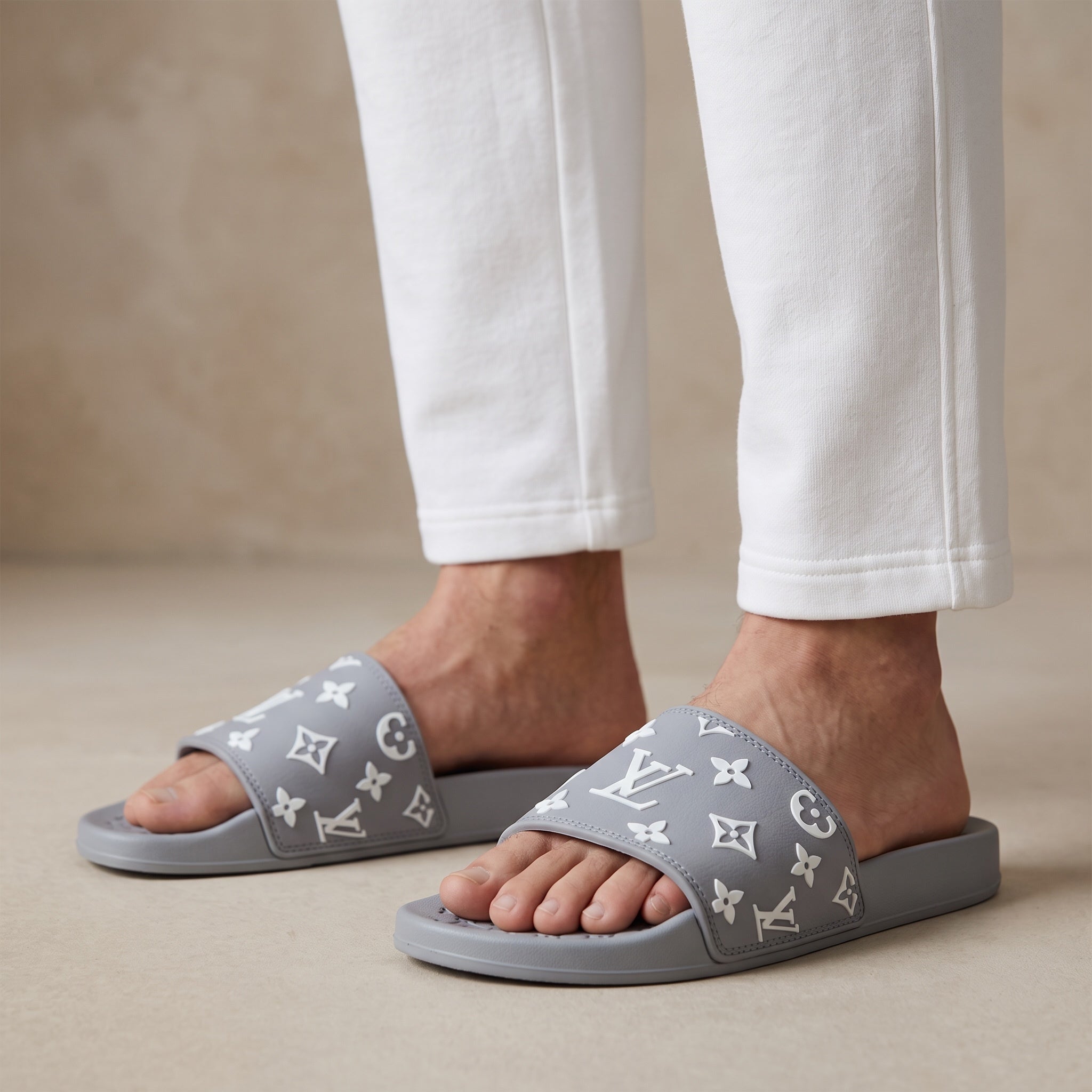 Louis Vuitton Monogram Pool Slides – Grey 🩴