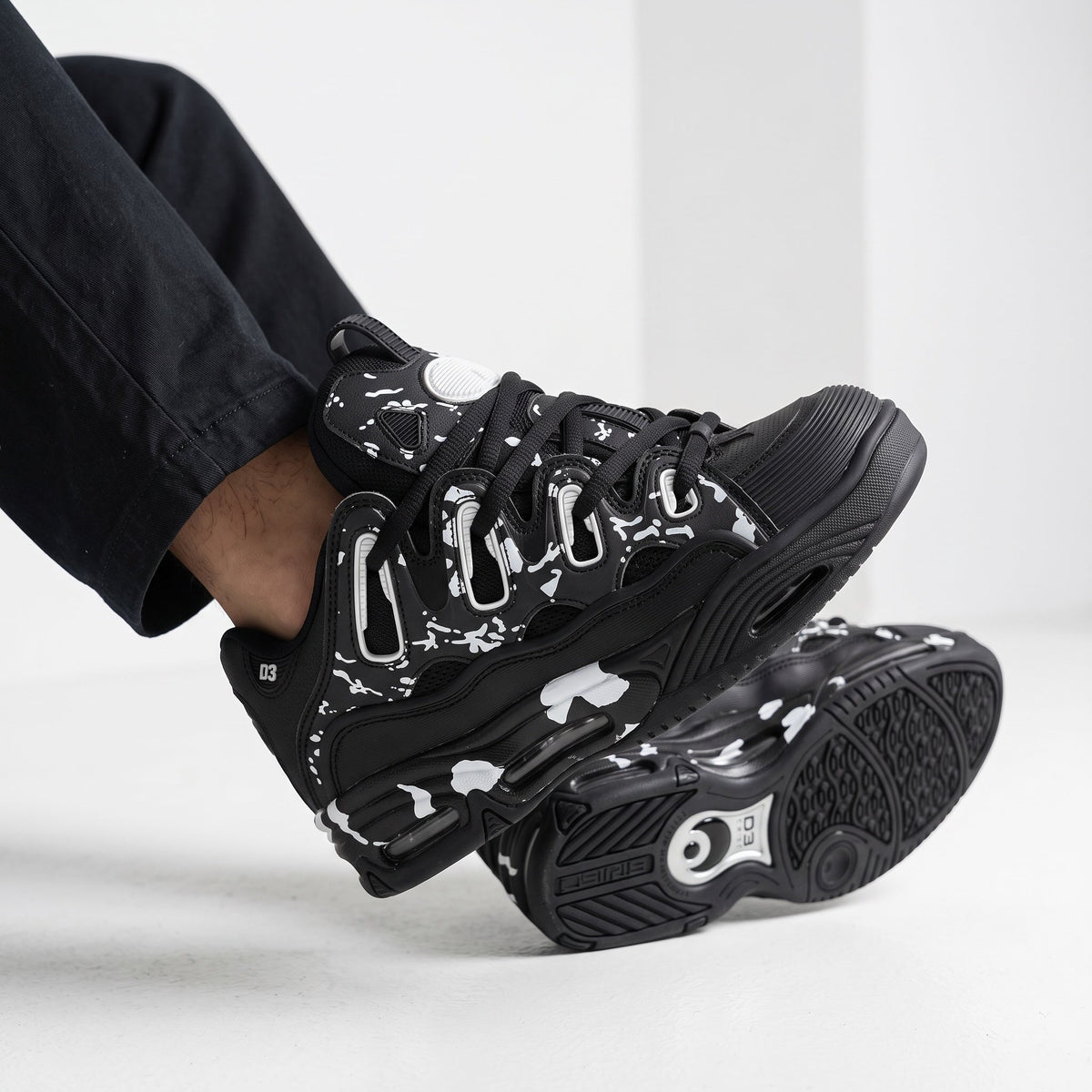 Osiris D3 Runner β Black