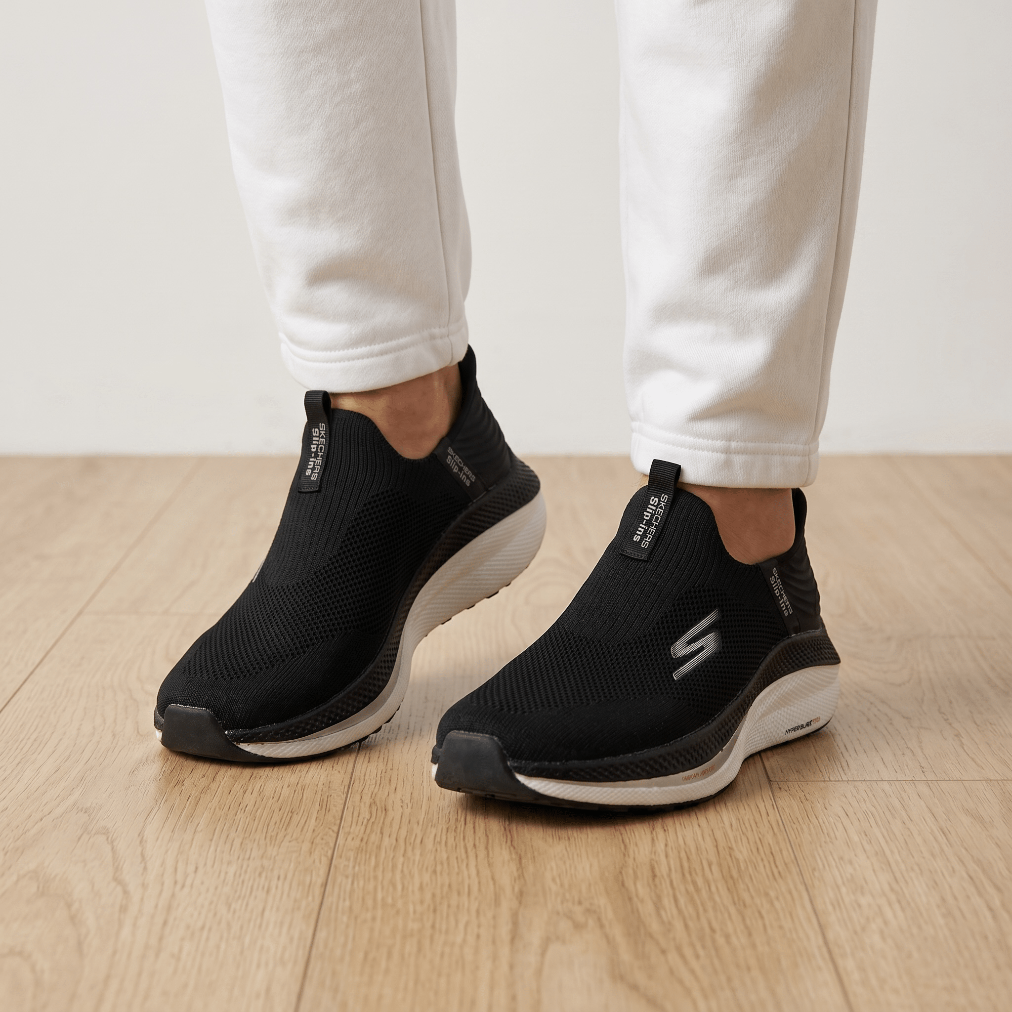 🖤 Skechers Slip-Ins Hyper Burst Running Shoes – Black