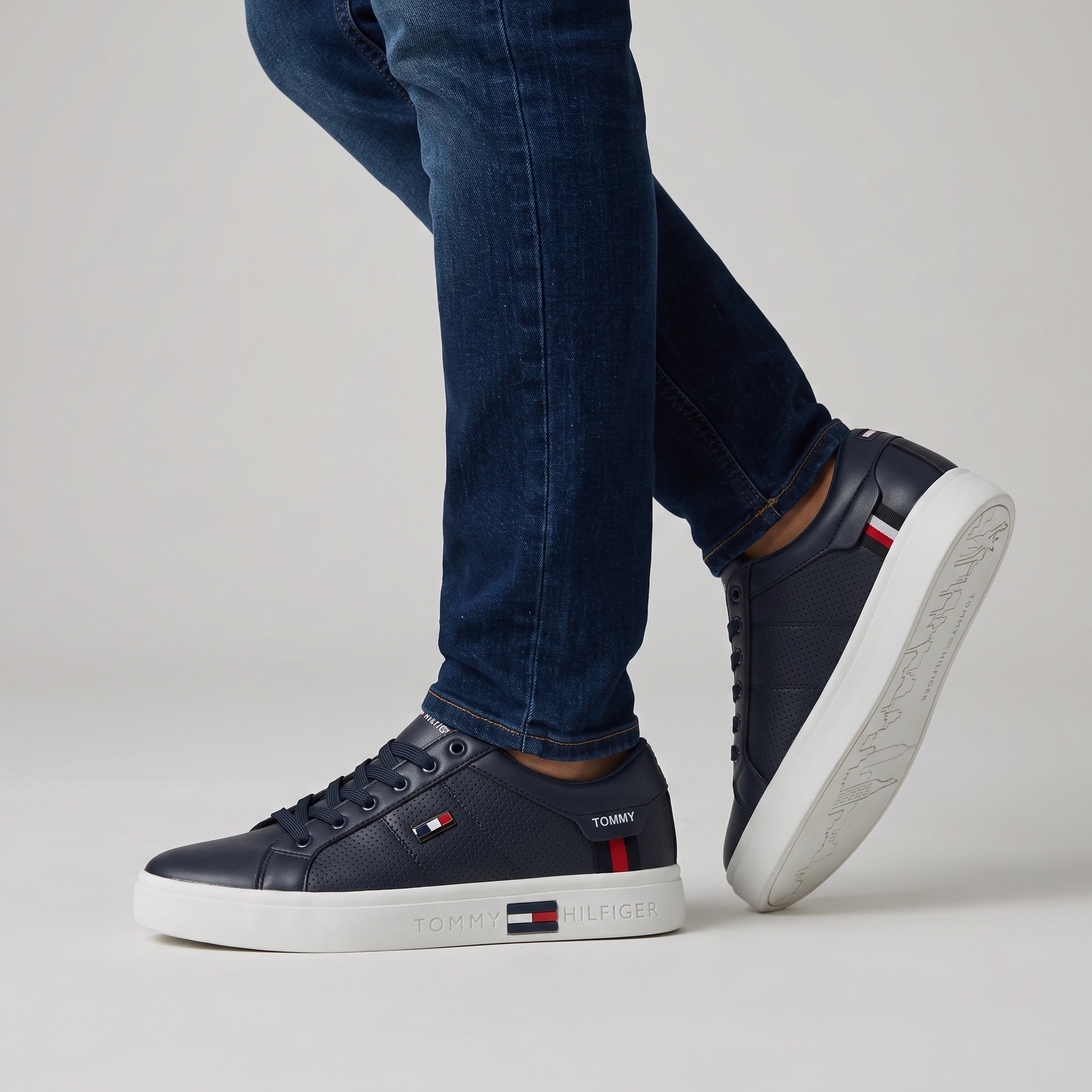Tommy Hilfiger Sneaker β Navy Leather-Look Trainer ππΊπΈ