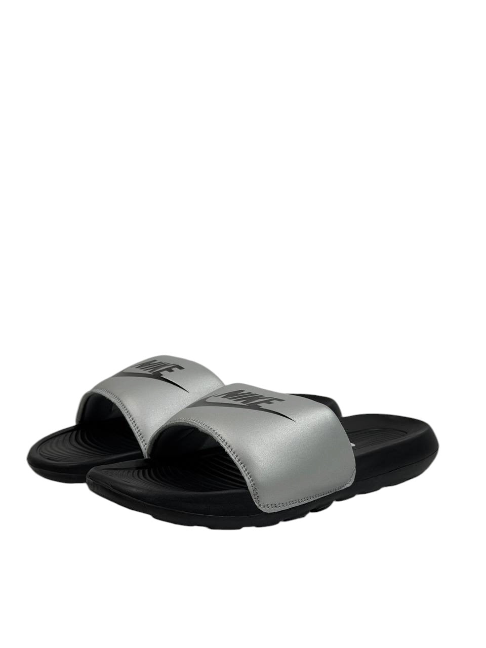 NIKE Comfort Slides – Grey & Black Edition 🖤⚡