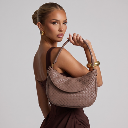 Bottega Veneta Woven Shoulder Bag – Classic Intrecciato Leather (Brown) ✨👜