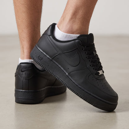 Nike Air Force 1 – Triple Black Low 👟🖤