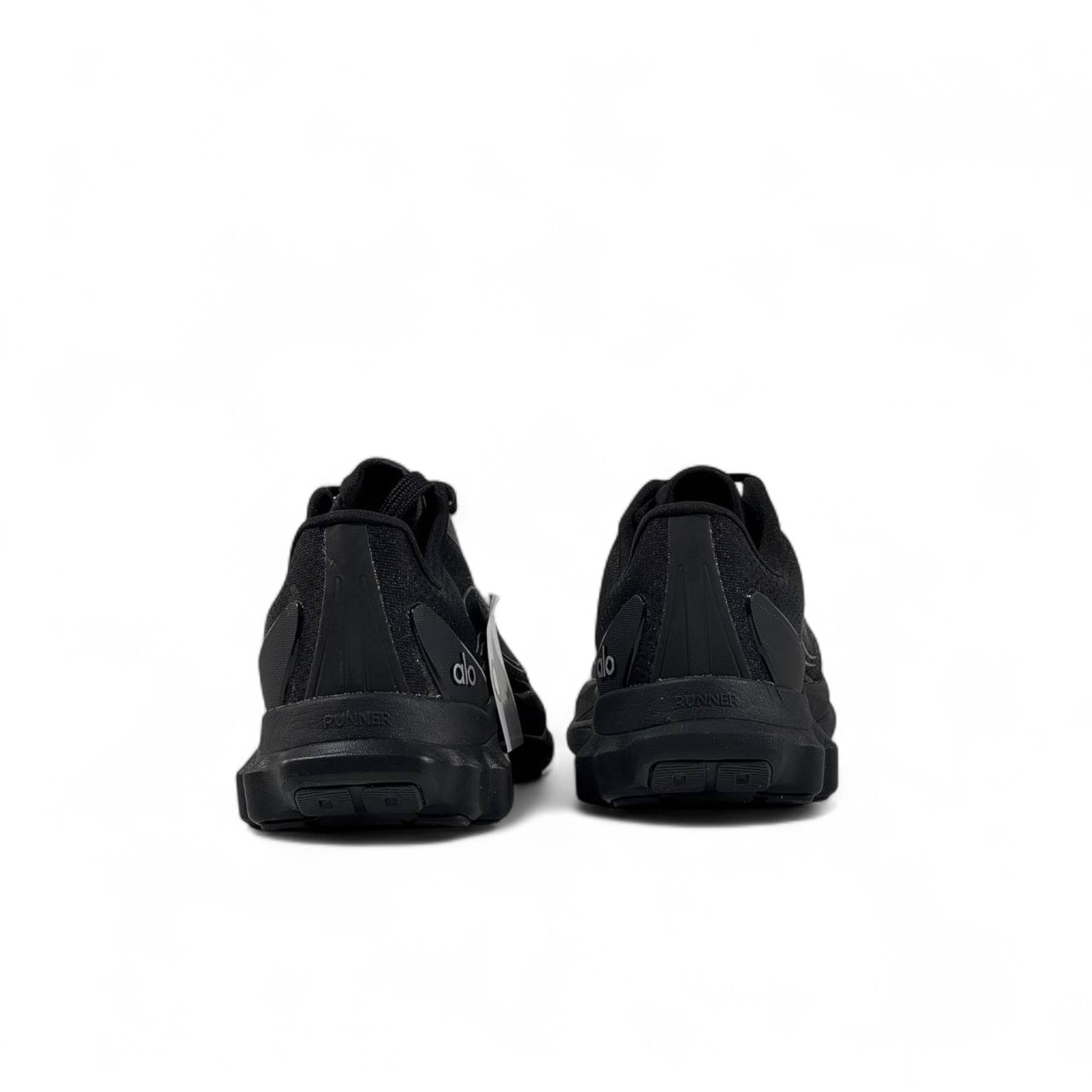 ⚫ Alo Black Runner Sneakers – Sleek Power, Endless Comfort ⚫