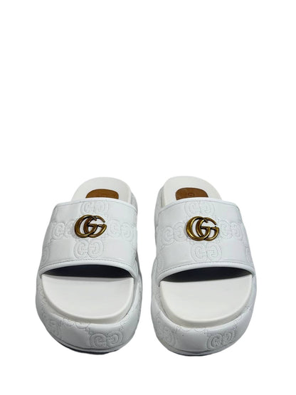 GUCCI GG Embossed Slide Sandals – White Edition 🤍✨