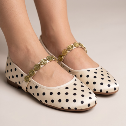 Elegant Polka Dot Ballet Flats ✨🤍