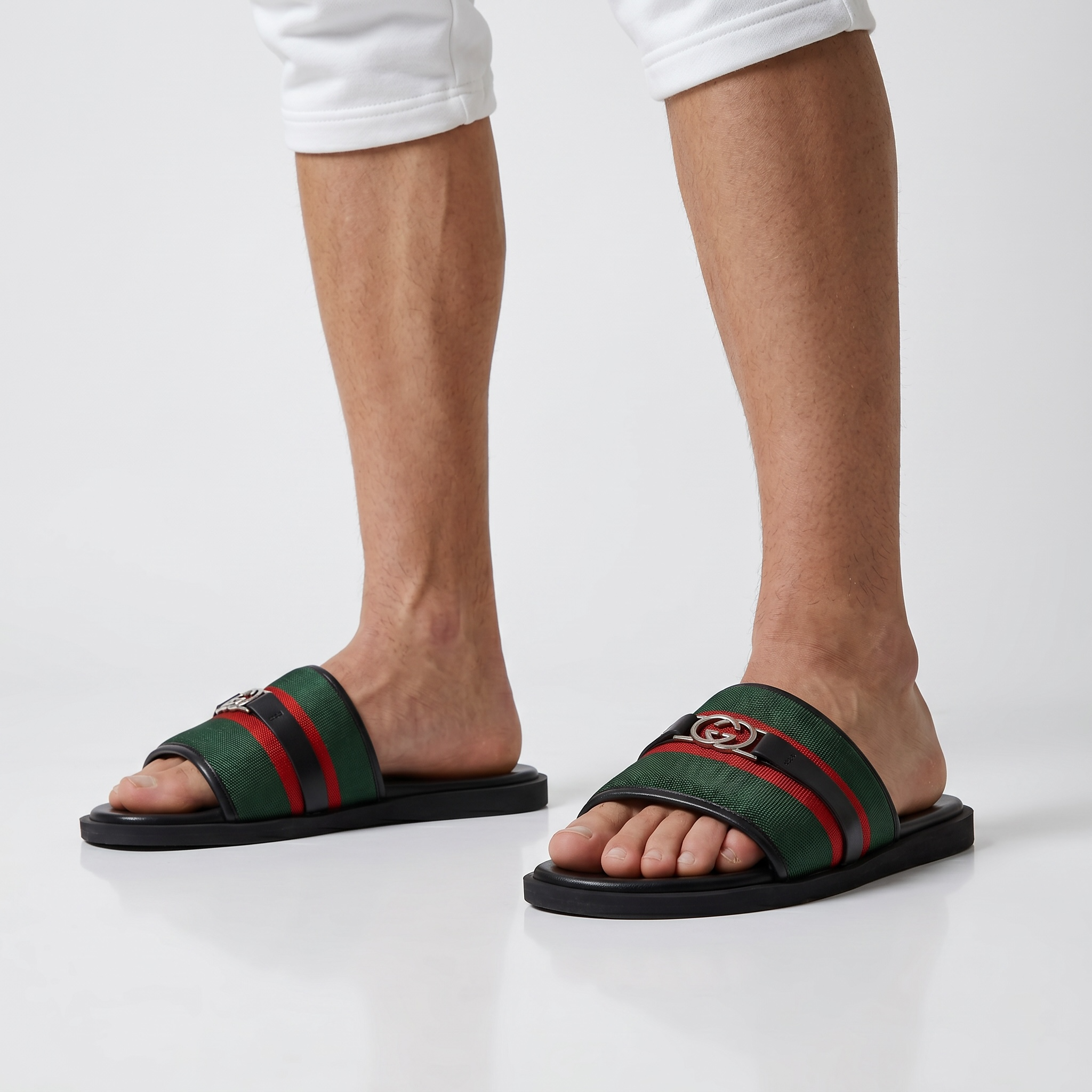 Gucci Green Web Slide Sandals – Luxury Designer Summer Slippers 💚❤️✨