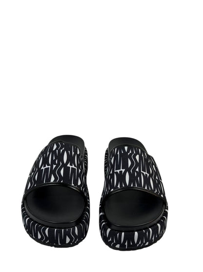 DIOR Slides – Black Monogram Edition 🖤✨