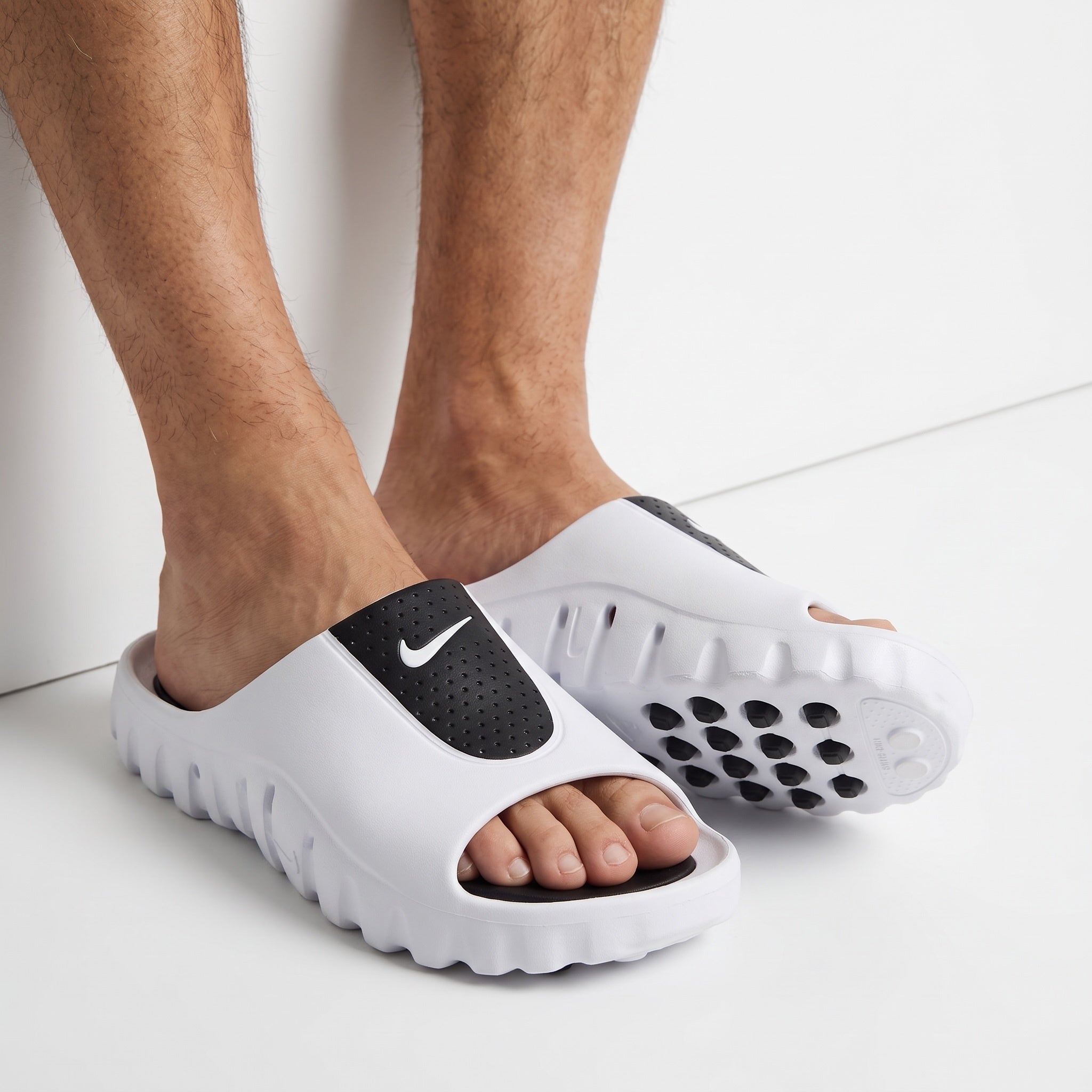 Nike Chunky Slide – White Black 🖤🤍