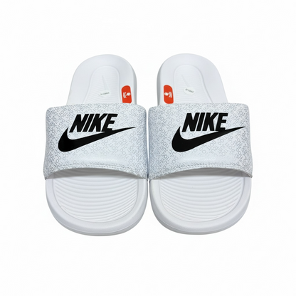 Nike White Logo Print Slides 🤍🖤 | Clean Sport Summer Essential 👟🔥