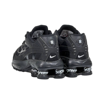 🔥👟 Nike Shox Ride 2 x Supreme Triple Black Limited Edition Sneakers – Premium Streetwear Cushion Running Shoes 🖤⚡
