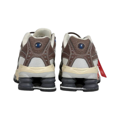 🤎⚡ Nike Shox R4 Retro Brown & Cream Running Sneakers – Y2K Streetwear Cushion Shoes 👟🔥