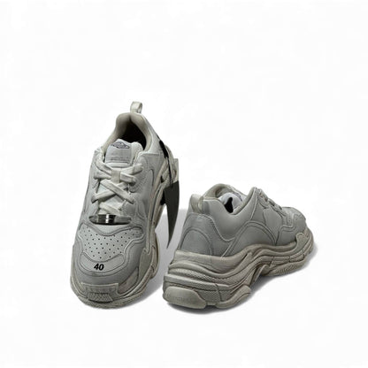 Balenciaga Triple S – White Monolith Edition 👟