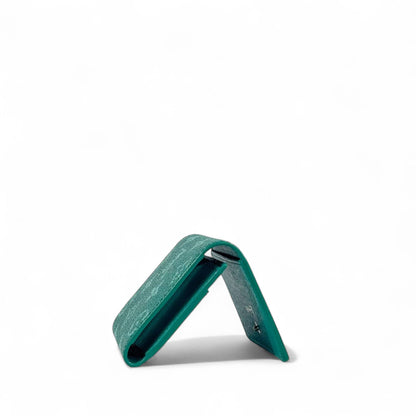 💚 Louis Vuitton Green Monogram Canvas Card Holder – Limited Edition Luxury