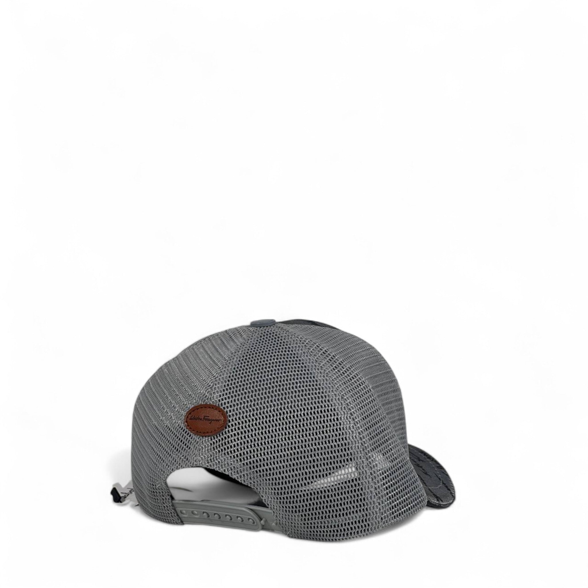 🖤 Salvatore Ferragamo Grey Mesh Trucker Cap with Iconic Gancini Logo – Unisex