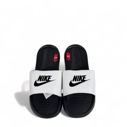 ⚪ Nike Black & White Slides – Iconic Contrast Comfort Slippers 🖤✔️