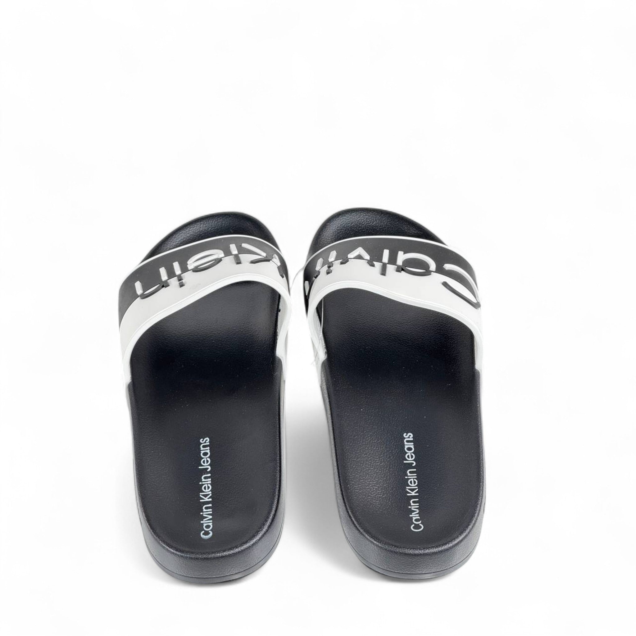 ⚫⚪ Calvin Klein Contrast Slides – Black & White Oversized Logo Slippers ✔️