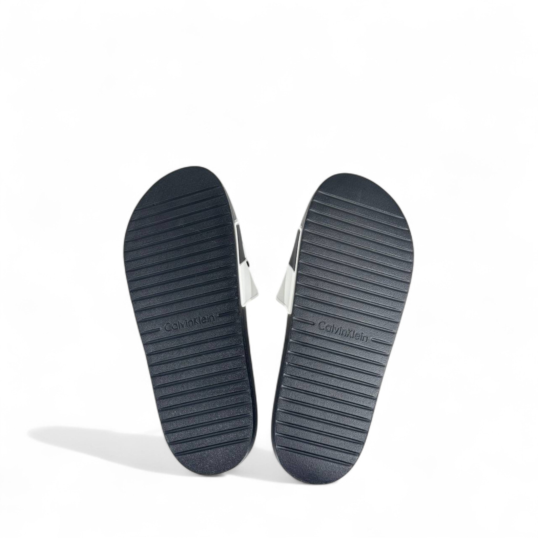 ⚫⚪ Calvin Klein Contrast Slides – Black & White Oversized Logo Slippers ✔️