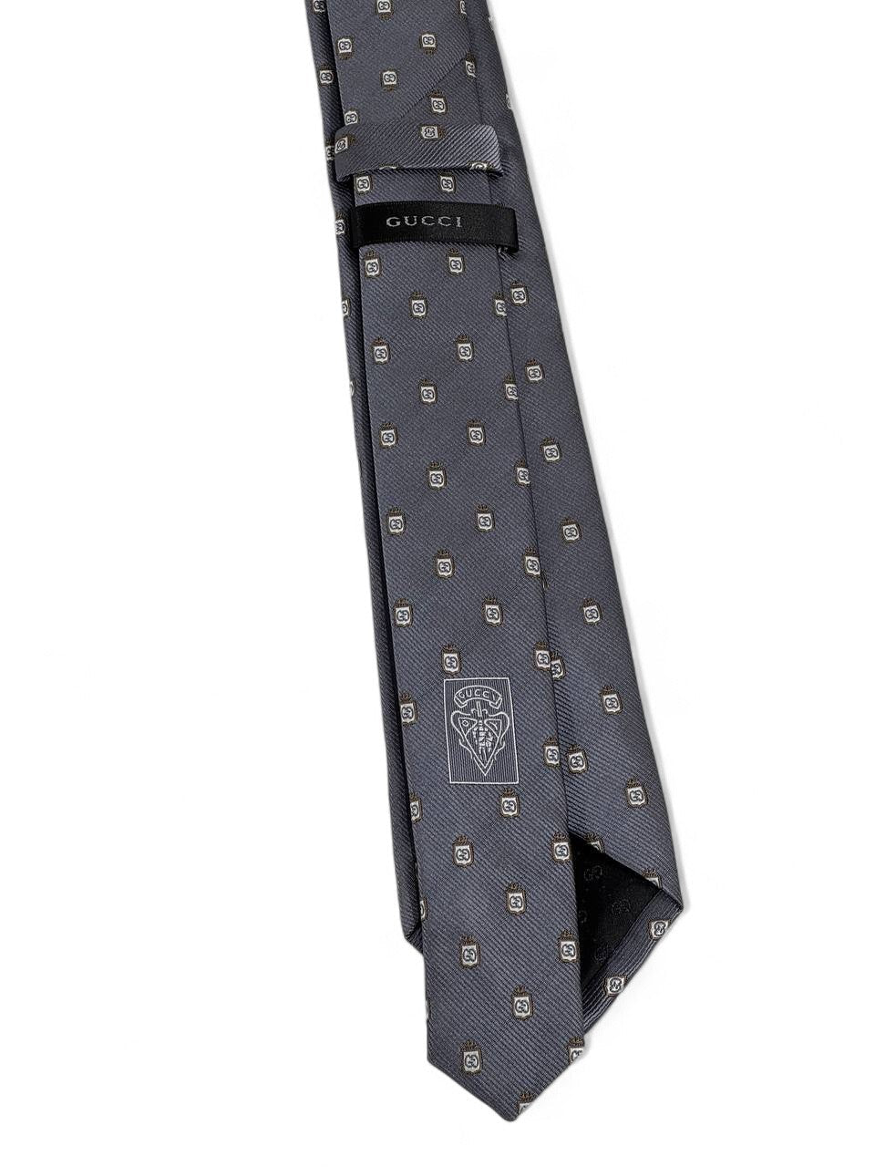 ⚪ Gucci Luxury Silk Tie – Grey with Subtle Motif Pattern 👔✨ | Designer Men’s Necktie