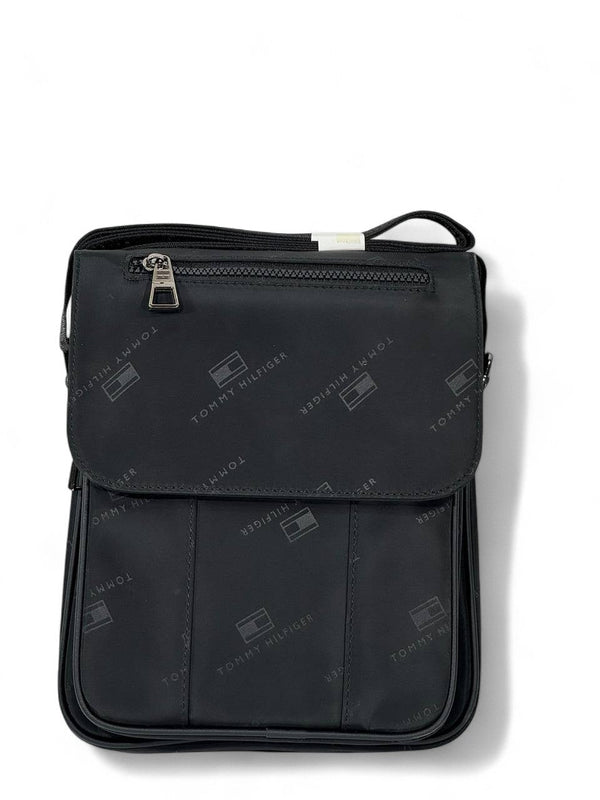 🖤 Tommy Hilfiger Black Logo Crossbody Bag – Premium Flap Design