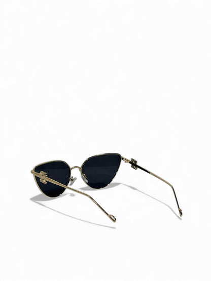 Loewe Anagram Cat-Eye Luxury Sunglasses – Gold Frame & Black Lenses 🖤✨