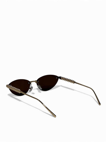 Cartier-Inspired Rimless Cat-Eye Sunglasses – Gold Diamond-Cut Temple Edition 😎✨