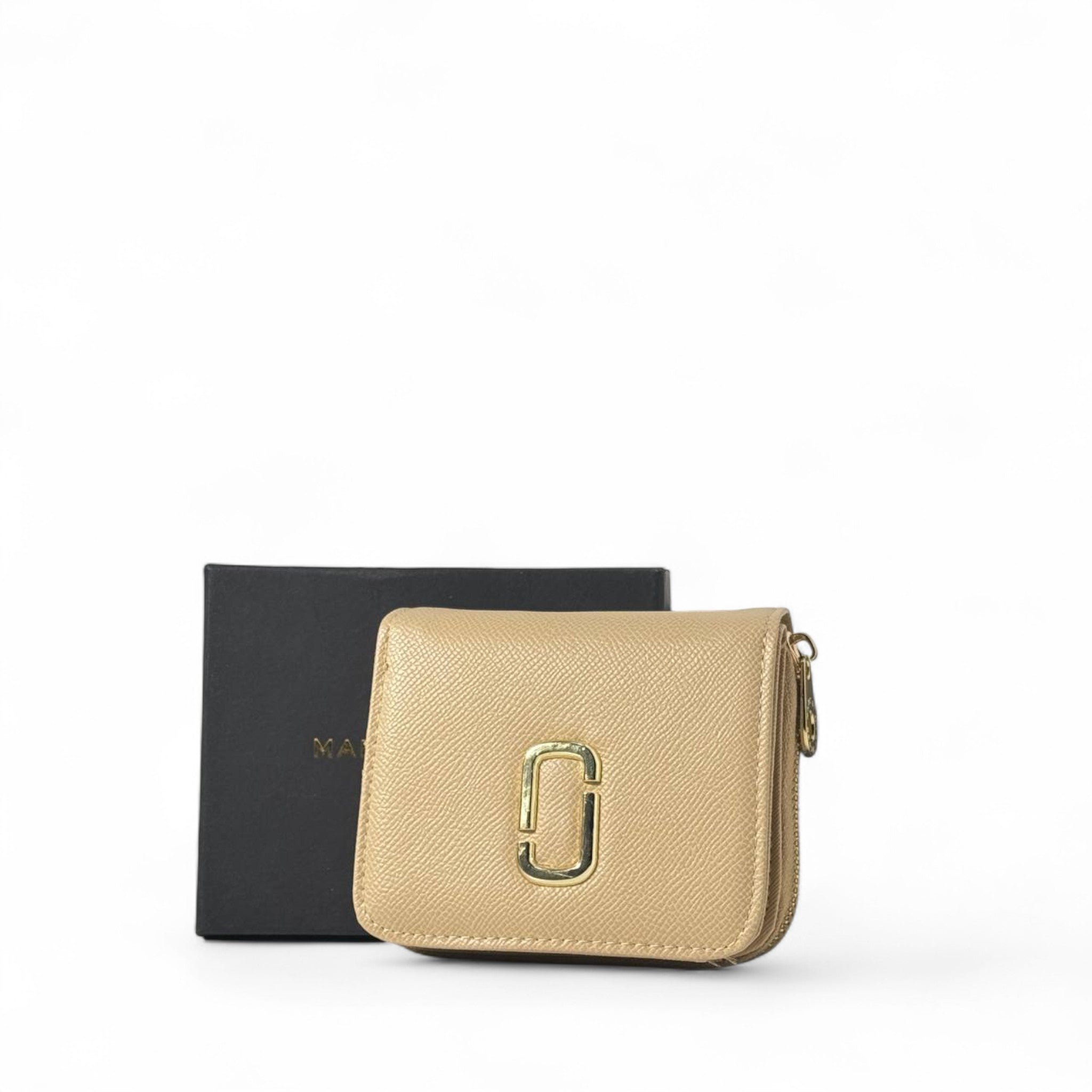 🤍 Marc Jacobs Beige Saffiano Leather Zip Wallet